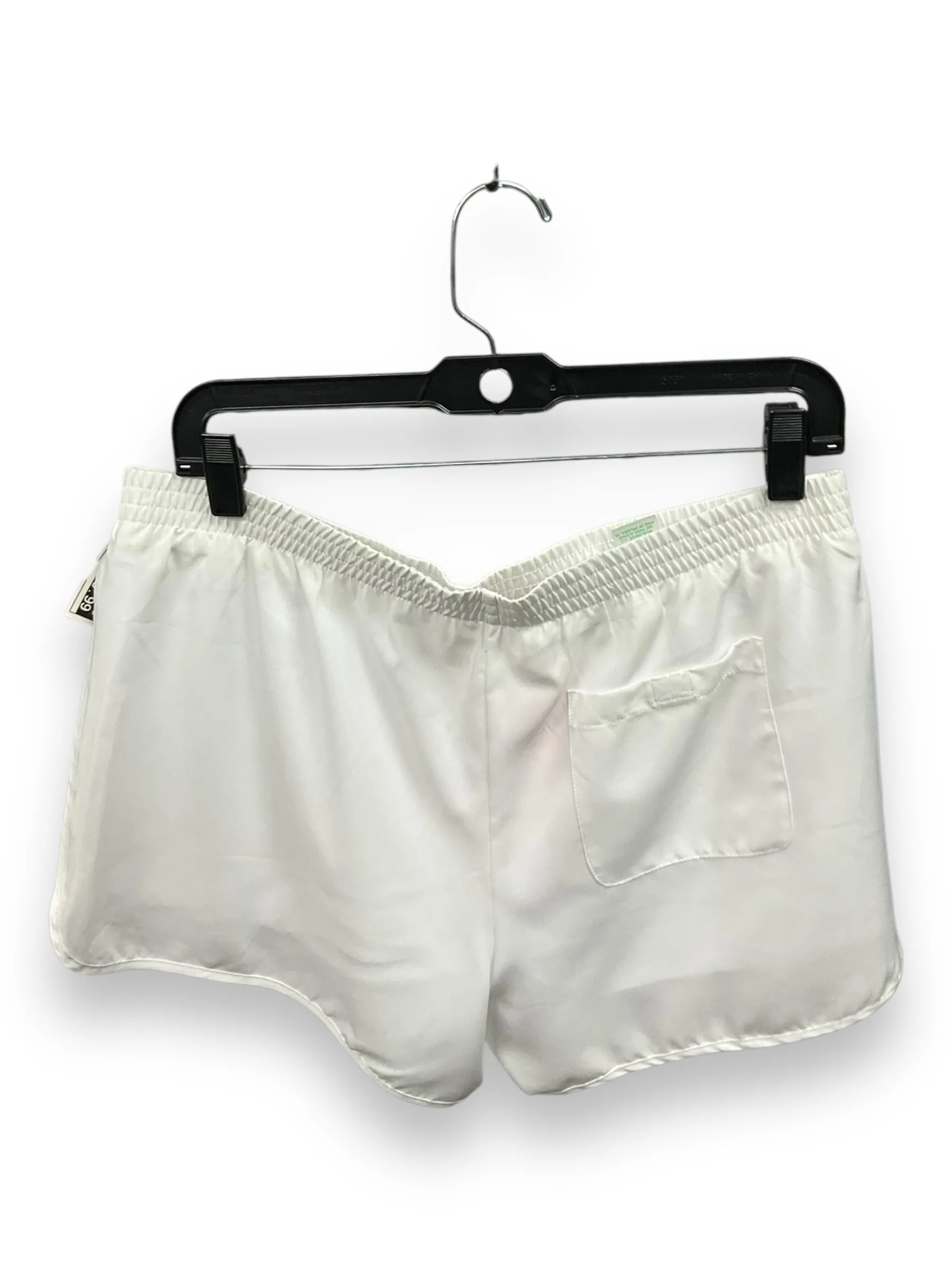 Athletic Shorts By Lilly Pulitzer In White, Size: M